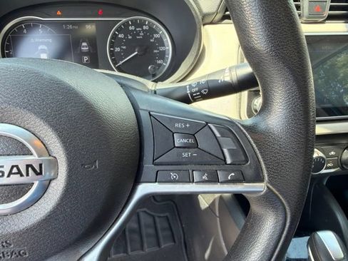 Used 2021 Nissan Versa SV FWD image 15