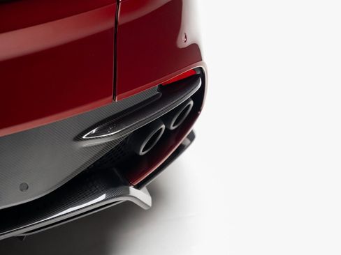 Used 2023 Aston Martin DBS Coupe RWD image 36