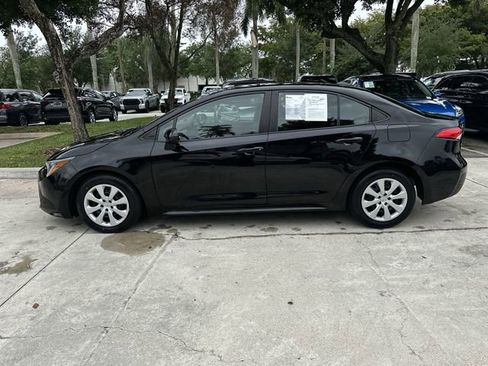 Used 2023 Toyota Corolla LE FWD image 17