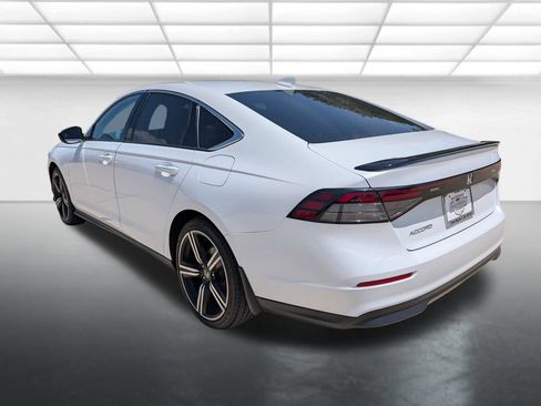 Used 2023 Honda Accord EX image 2