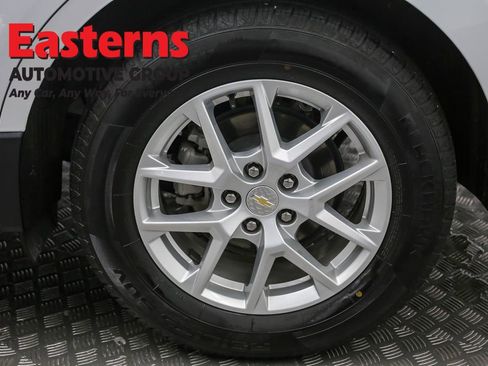 Used 2024 Chevrolet Equinox LS image 30