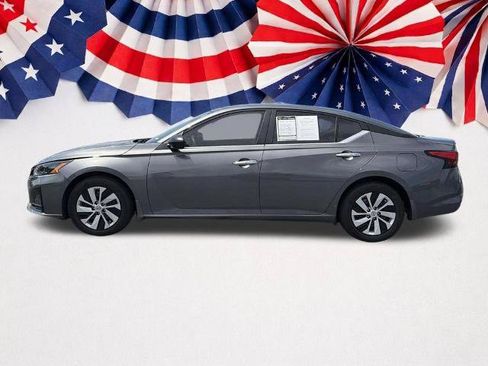Certified 2025 Nissan Altima 2.5 S FWD image 2