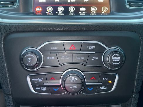 Used 2022 Dodge Charger R/T RWD image 38
