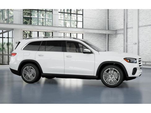 Used 2025 Mercedes-Benz GLS 450 4MATIC image 27