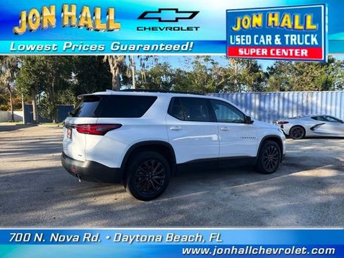 Used 2023 Chevrolet Traverse RS image 12