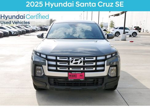 Certified 2025 Hyundai Santa Cruz SE FWD image 3