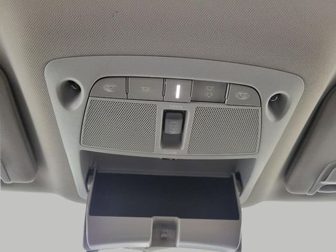 Used 2017 Nissan Murano SV w/ Premium Package AWD/4WD image 18