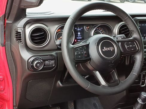 Used 2022 Jeep Wrangler Unlimited Sport AWD/4WD image 18
