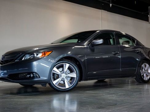 Used 2014 Acura ILX *ILX Premium Package* *6-Speed image 1