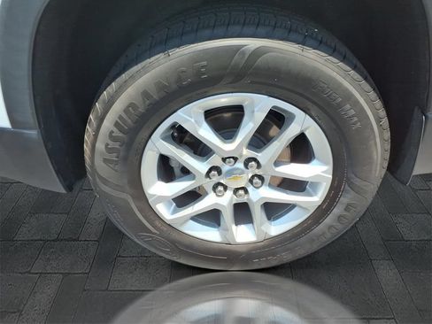 Used 2023 Chevrolet Traverse LS AWD/4WD image 10