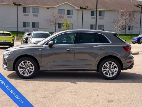 Used 2024 Audi Q3 2.0T Premium image 4