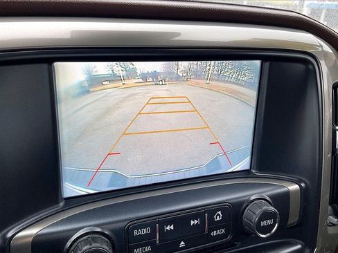 Used 2017 Chevrolet Silverado 1500 High Country image 22