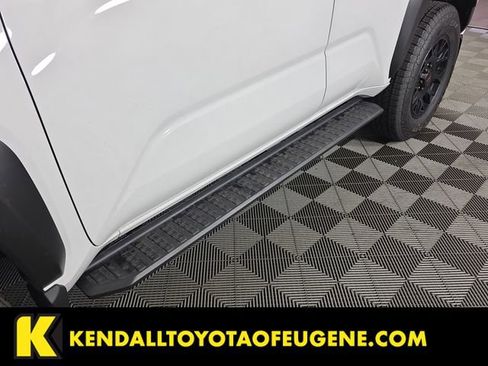 Used 2026 Toyota 4Runner TRD Off-Road Premium AWD/4WD image 9
