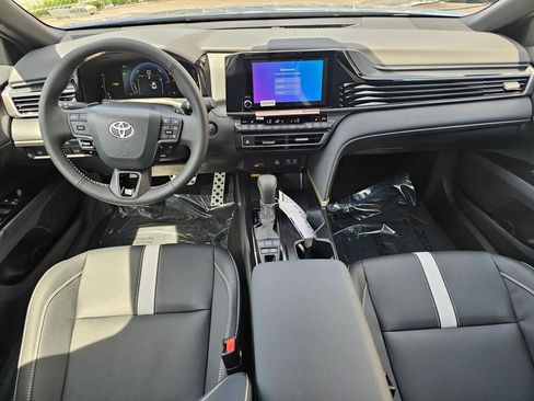 New 2026 Toyota Camry SE AWD/4WD image 17