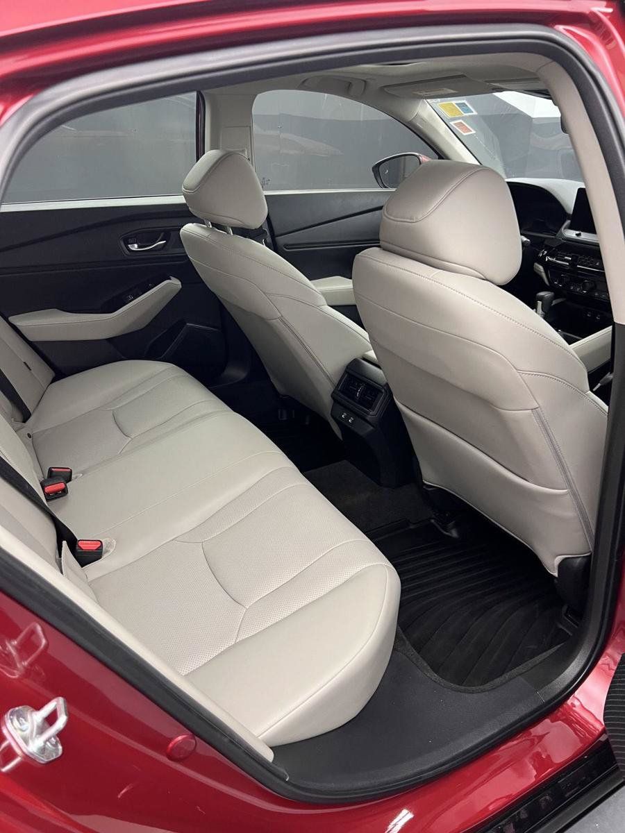 Used 2024 Honda Accord Touring image 21