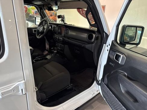 Used 2023 Jeep Wrangler Unlimited w/ Cold Weather Group AWD/4WD image 54