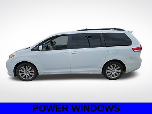 Used 2013 Toyota Sienna LE w/ Towing Pkg image 8