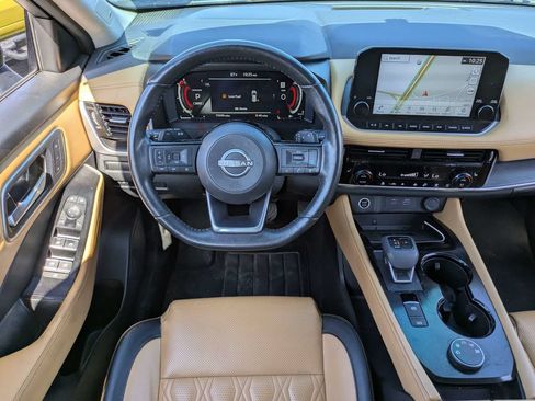 Used 2023 Nissan Rogue Platinum AWD/4WD image 17