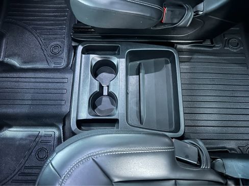 Used 2021 Ford Explorer XLT w/ Equipment Group 202A image 33