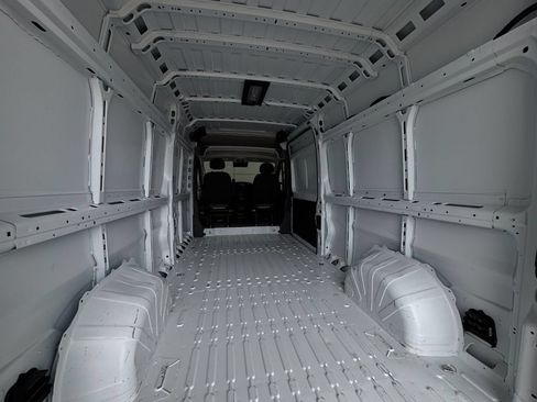 Used 2025 RAM ProMaster 2500 w/ Convenience Group FWD image 20