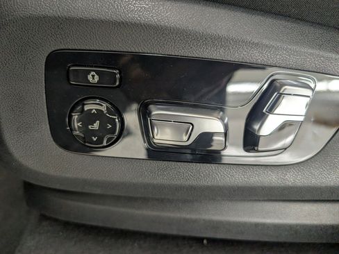 New 2026 BMW X7 xDrive40i w/ Climate Comfort Package image 10