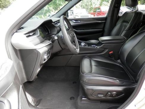 Used 2024 Jeep Grand Cherokee Limited 4xe AWD/4WD image 17