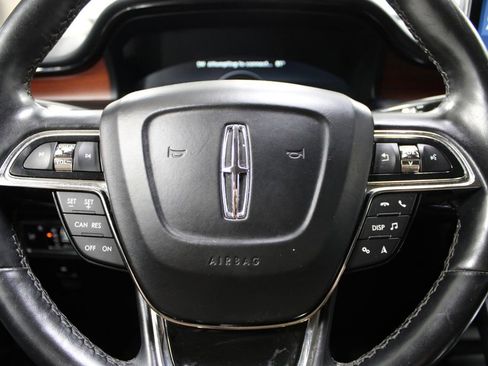 Used 2022 Lincoln Nautilus Reserve FWD image 23