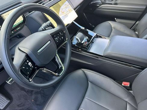 New 2025 Land Rover Range Rover Sport Dynamic SE AWD/4WD image 4