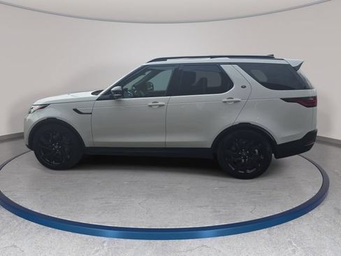Certified 2025 Land Rover Discovery S AWD/4WD image 9