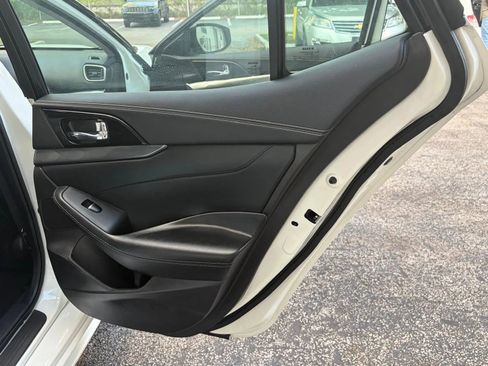 Used 2023 Nissan Maxima SV w/ Floor Mat Group image 12