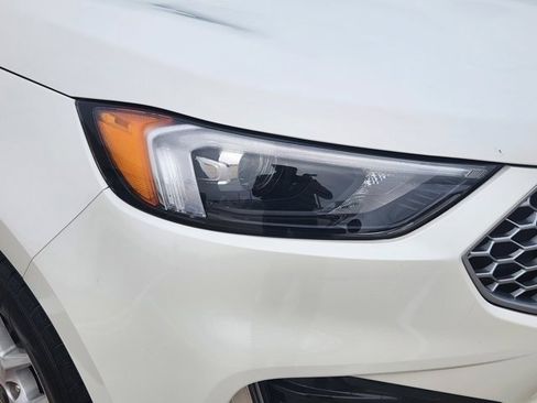 Used 2024 Ford Edge SEL w/ Convenience Package image 9