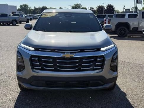 Used 2026 Chevrolet Equinox LT AWD/4WD image 3