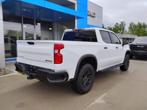 Used 2022 Chevrolet Silverado 1500 ZR2 w/ Technology Package AWD/4WD image 8