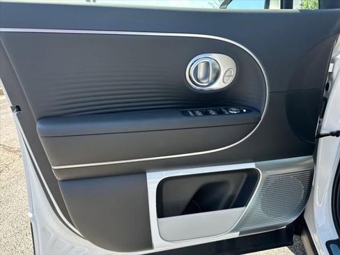 New 2026 Hyundai Ioniq 9 Limited image 9