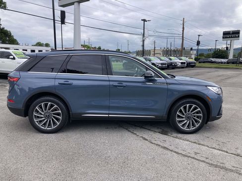 Certified 2025 Lincoln Corsair Reserve w/ Towing Package FWD image 2