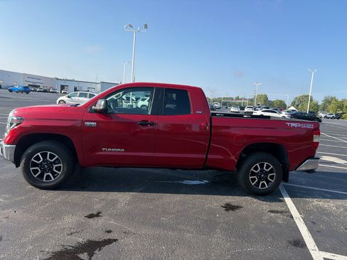 Used 2019 Toyota Tundra SR5 w/ TRD Off Road Package AWD/4WD image 4