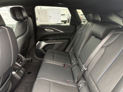 Certified 2024 Cadillac Lyriq Luxury image 24