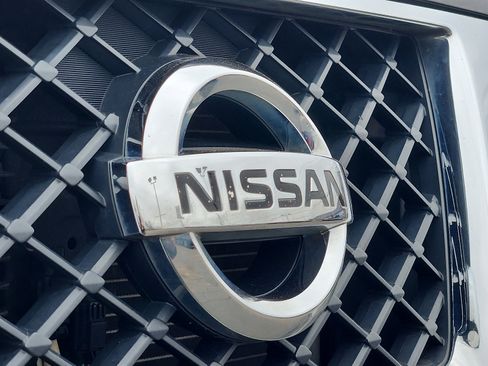 Used 2019 Nissan Frontier SL image 30