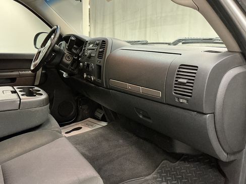 Used 2011 Chevrolet Silverado 1500 LT w/ All-Star Edition AWD/4WD image 33