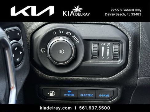 Used 2021 Jeep Wrangler Unlimited Sahara w/ Safety Group AWD/4WD image 28