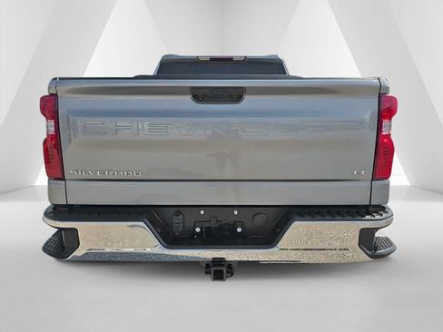 Used 2023 Chevrolet Silverado 1500 LT AWD/4WD image 5
