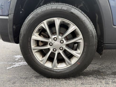 Certified 2021 Jeep Cherokee Latitude Lux w/ Comfort/Convenience Group image 22