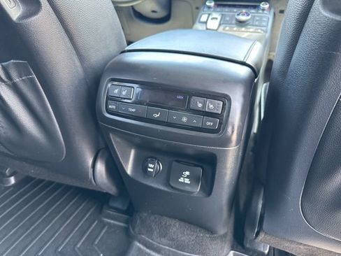 Used 2023 Hyundai Palisade Limited AWD/4WD image 13