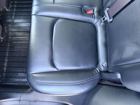 Used 2021 Tesla Model Y Long Range image 21