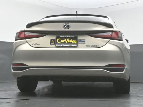 Used 2019 Lexus ES 300h w/ Premium Package FWD image 43