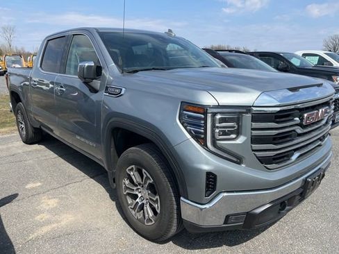 Used 2025 GMC Sierra 1500 SLT AWD/4WD image 2