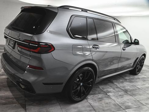 Used 2023 BMW X7 xDrive40i w/ M Sport Package AWD/4WD image 6