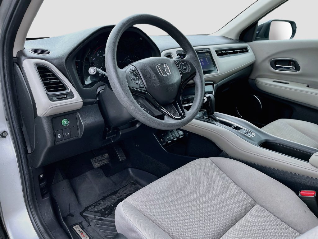 Used 2016 Honda HR-V EX image 9