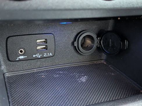 Used 2021 Subaru Forester AWD/4WD image 8