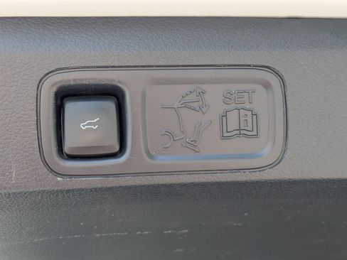 Certified 2022 Ford Expedition Limited AWD/4WD image 35